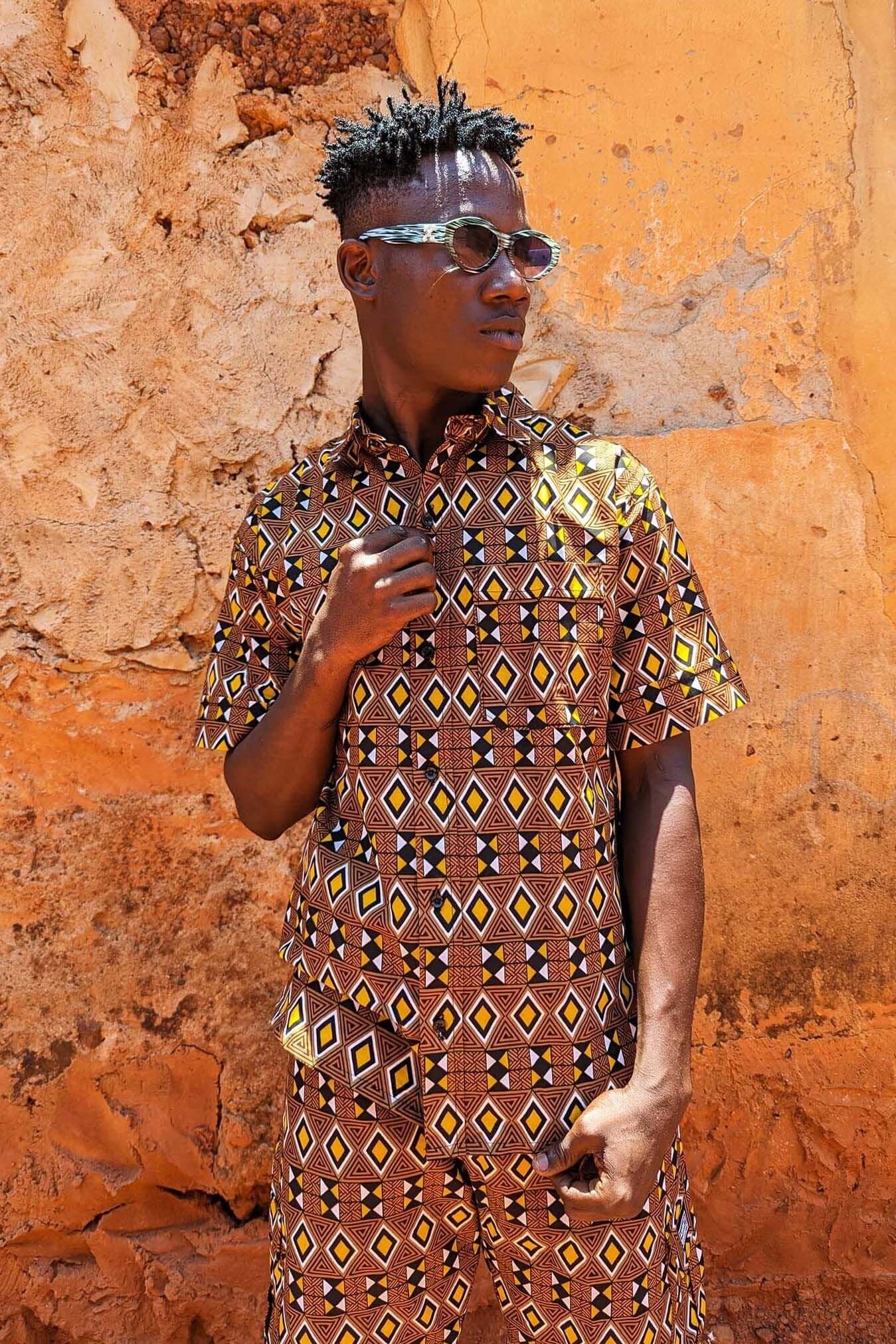African Print Brown Men's Short Sleeve Shirt, Aztec Cotton Tribal Tee, Ankara Shirt, Mens Festival Clothing, Hippie Shirt, Tropical Beach